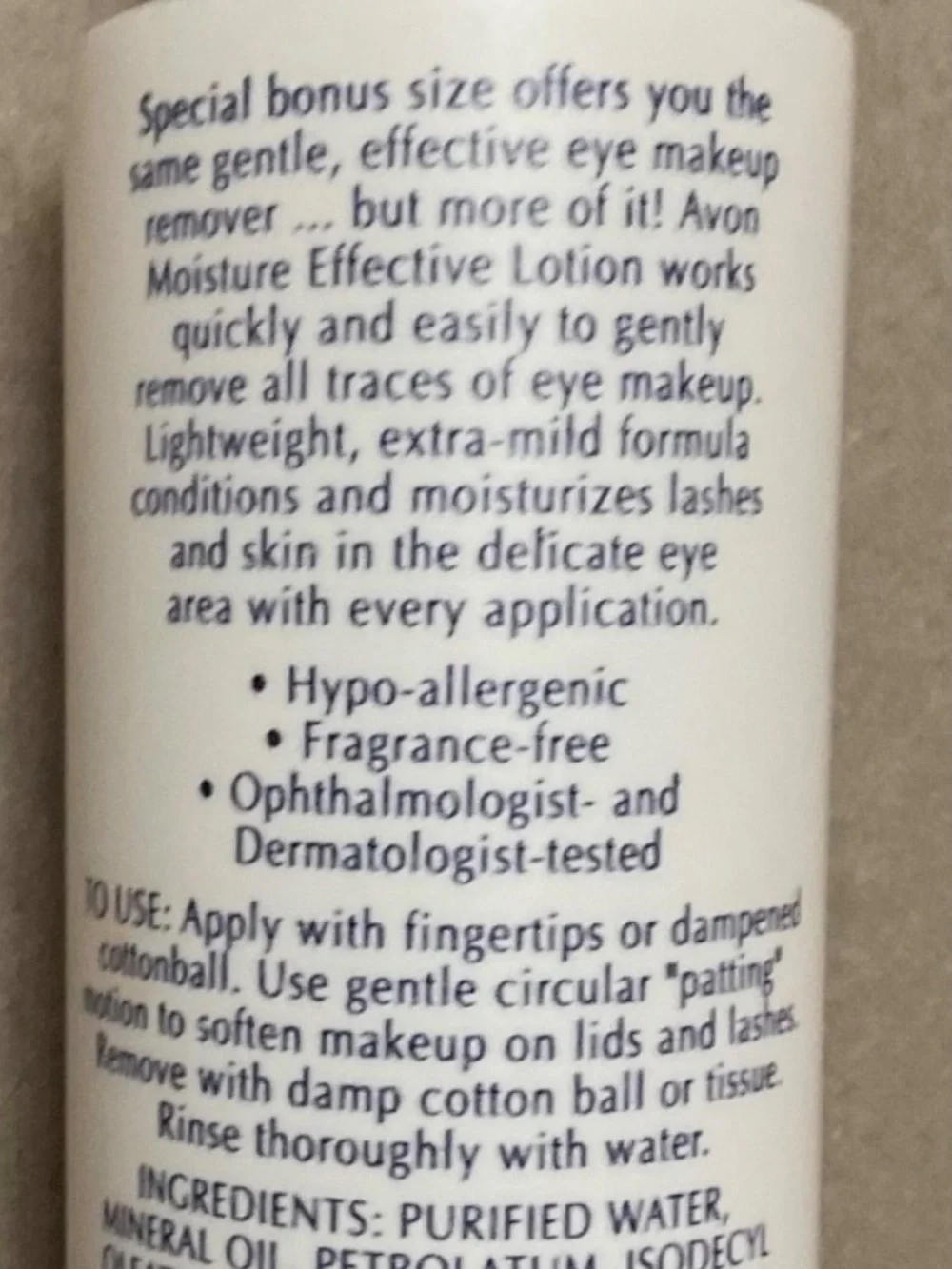 AVON Auto Focus Light Adjusting Foundation SPF 15 Almond Beige and Moisture Effe
